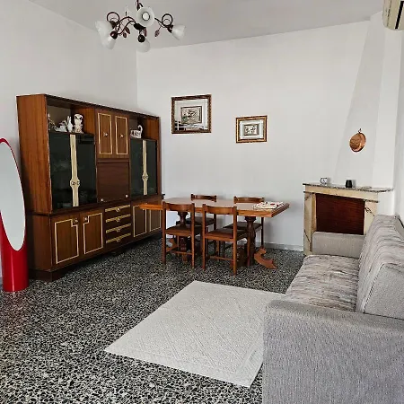 A Con Giardino Privato E Posto Auto * Telti